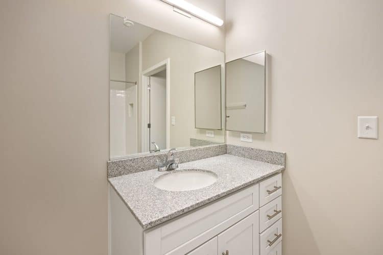 Style 1A Bathroom Vanity w/Granite Countertops